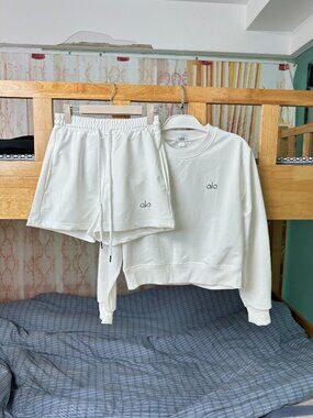 ALO White Sweatshirt and Shorts Set — Exceptional Quality, Size M